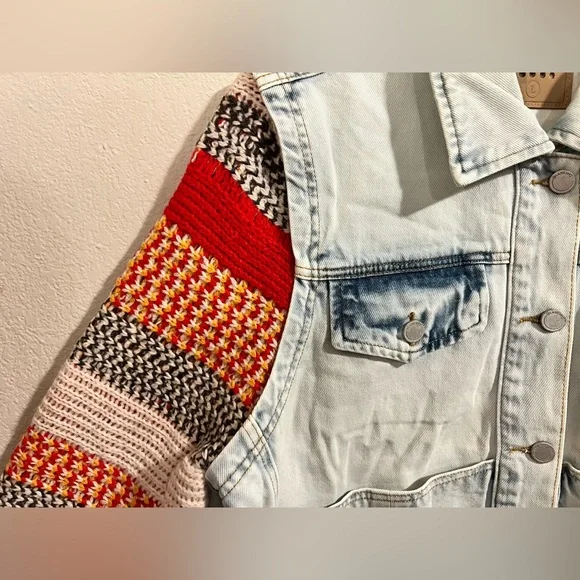 🍂 Blank NYC Denim Knit-Sleeve Jacket - Cozy & Chic!🍂 Size Large BRAND NEW - Picture 5 of 8